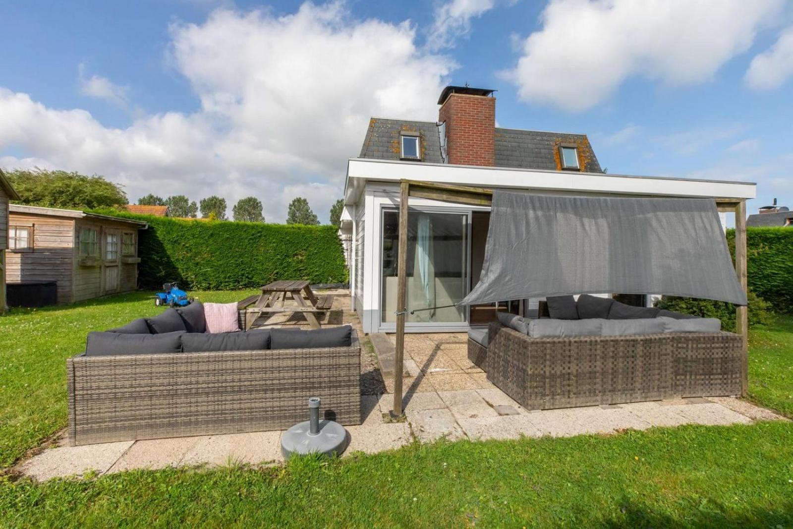 - Schoneveld 61 | 'strandhuis Schoneveld' *
